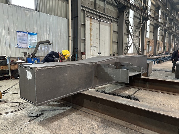 山西鋼結(jié)構(gòu)公司，找山西盛大鋼構(gòu)28年老廠專(zhuān)業(yè)承包資質(zhì)